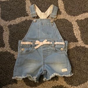 2 overalls !